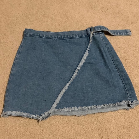 Jean Skirt - Picture 1 of 3